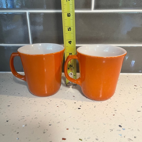 2 Vintage Corelle (Pyrex) Burnt Orange Milk Glass Mugs - EUC!! - Picture 6 of 7